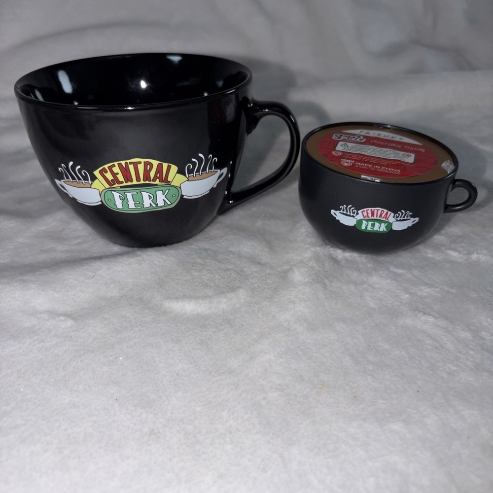 Friends Central Perk 24oz Oversized Ceramic Soup/Coffee Mug Chef Figurine No Box - Picture 1 of 9